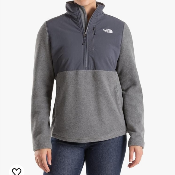 NWT TNF Tundra Fleece Pullover 200WT Size Small - Picture 2 of 14